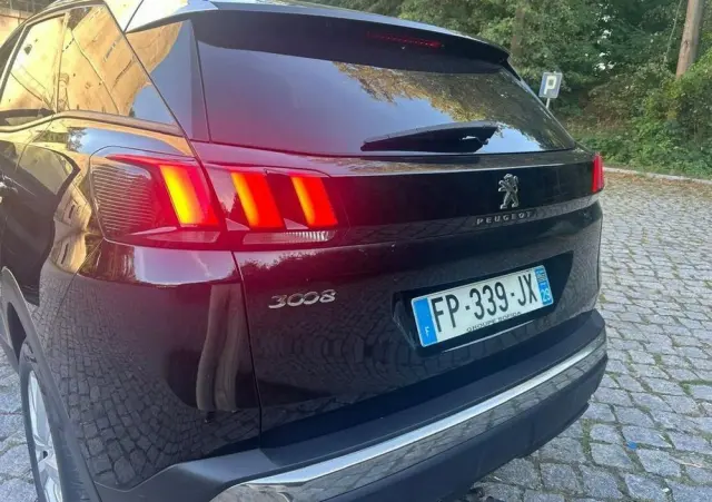 PEUGEOT 3008 1.2 PureTech Active Pack S&S