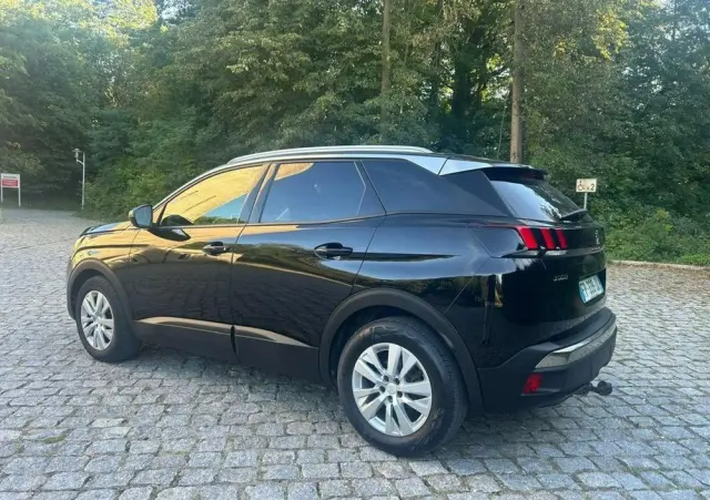 PEUGEOT 3008 1.2 PureTech Active Pack S&S