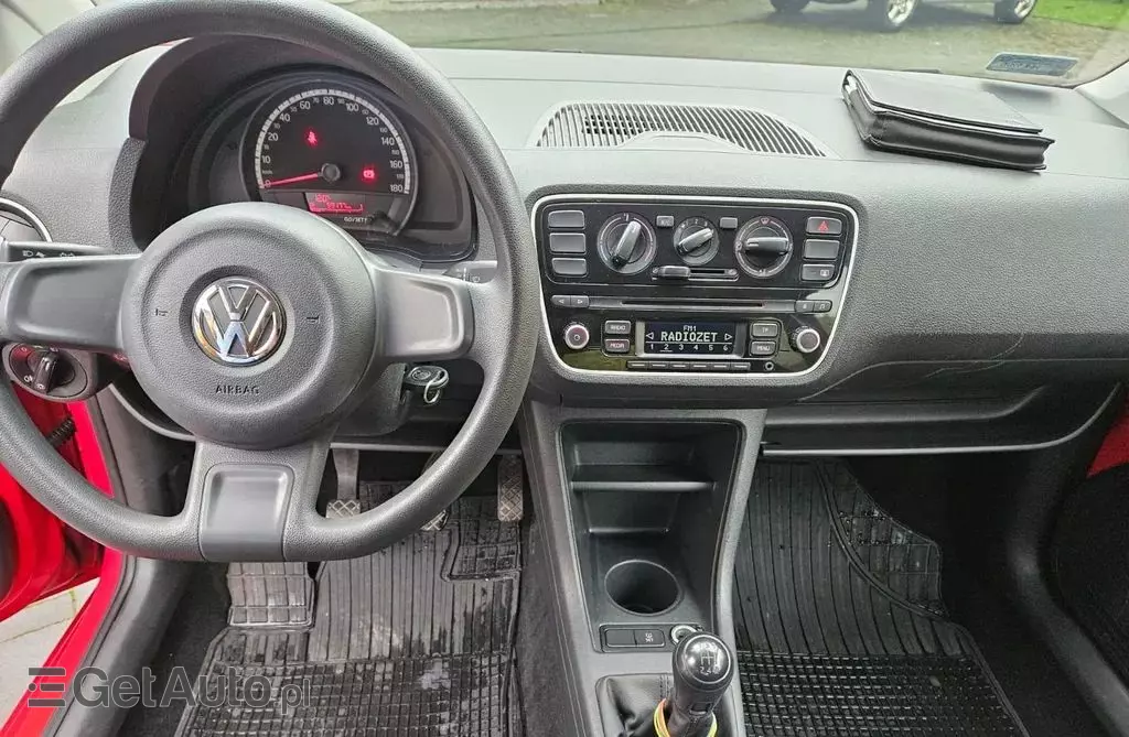 VOLKSWAGEN Up! 