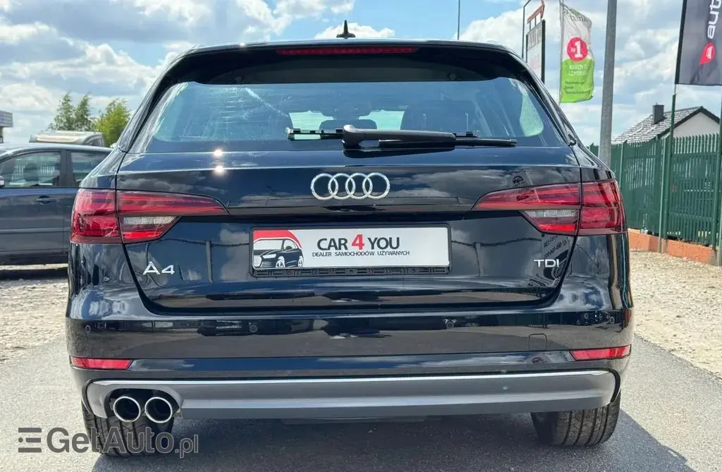 AUDI A4 