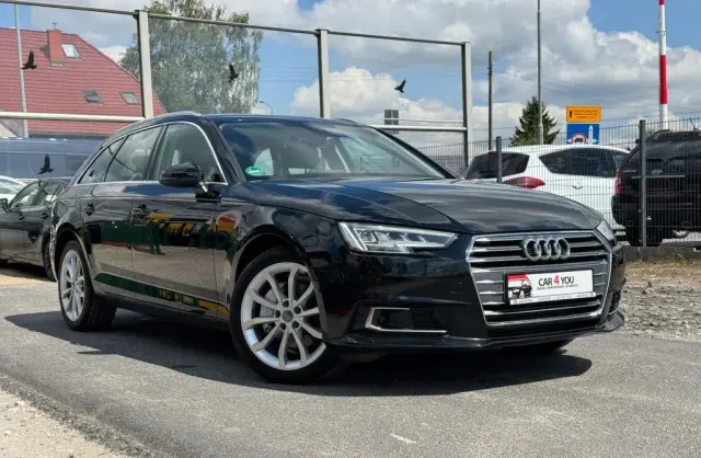 AUDI A4 