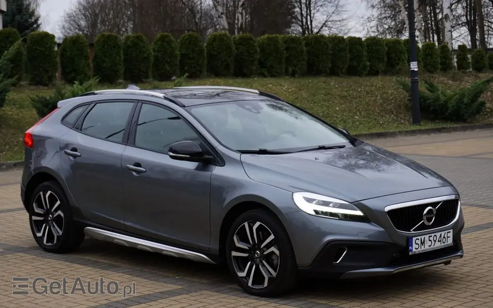 VOLVO V40 Cross Country D2 Momentum