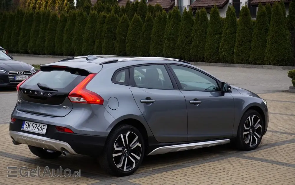 VOLVO V40 Cross Country D2 Momentum