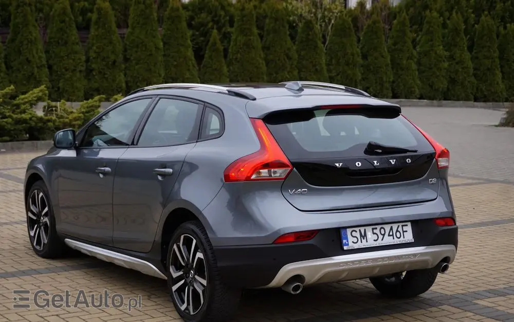 VOLVO V40 Cross Country D2 Momentum