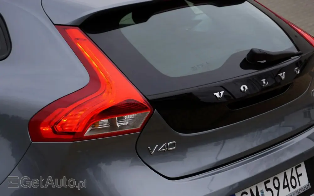 VOLVO V40 Cross Country D2 Momentum