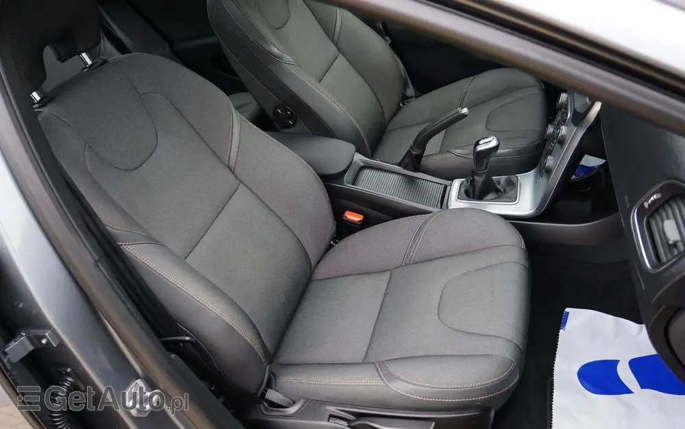 VOLVO V40 Cross Country D2 Momentum