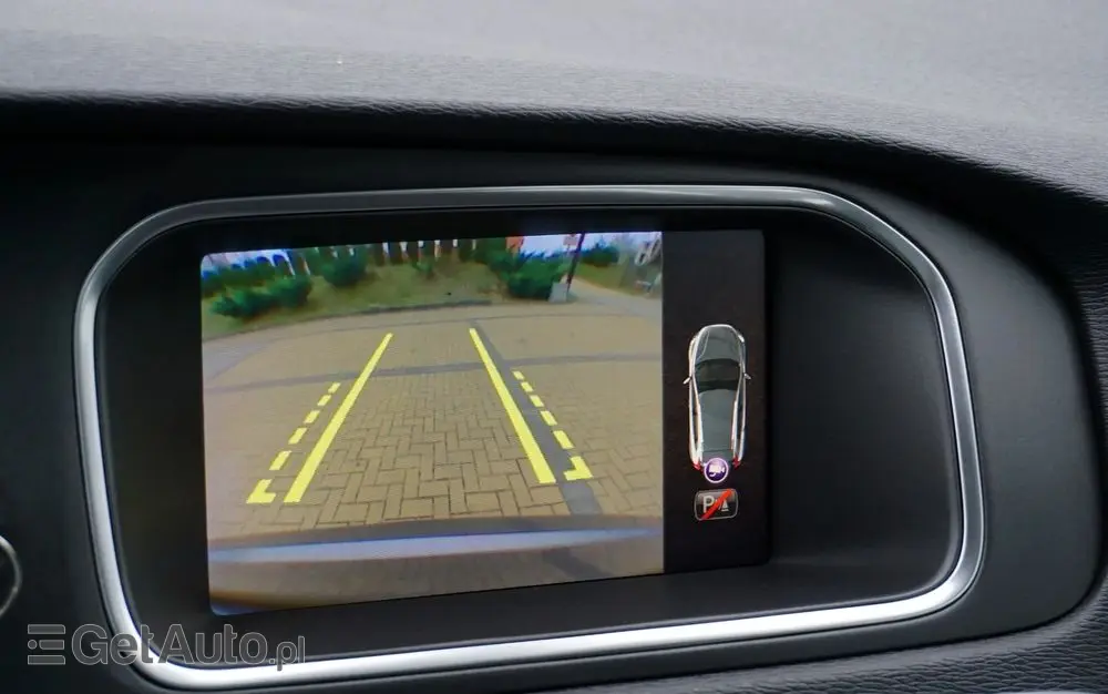 VOLVO V40 Cross Country D2 Momentum