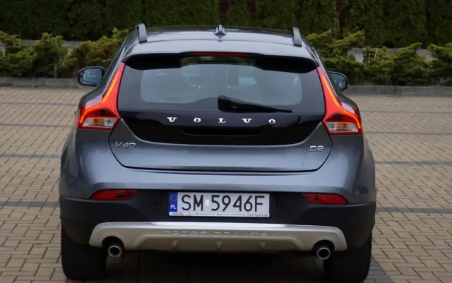 VOLVO V40 Cross Country D2 Momentum