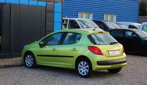PEUGEOT 207 