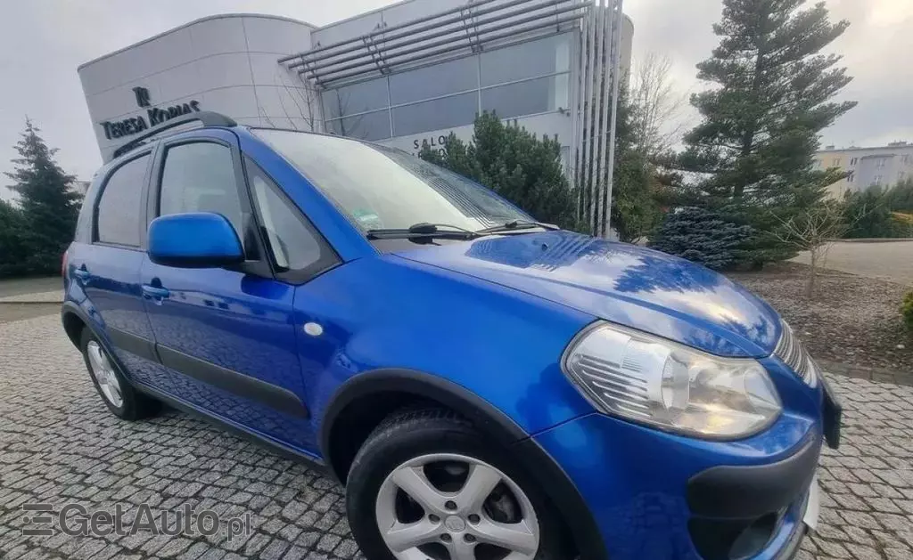 SUZUKI Sx4 