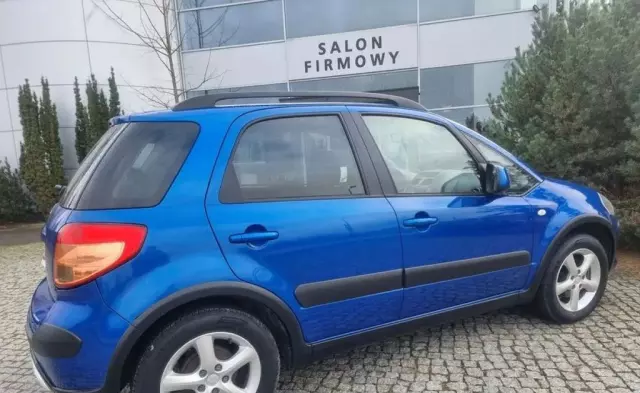 SUZUKI Sx4 