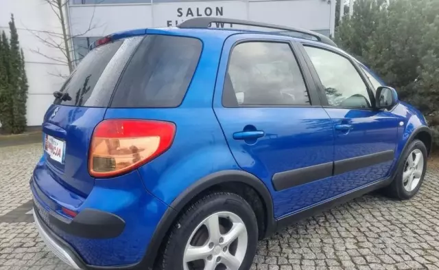 SUZUKI Sx4 