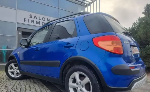 SUZUKI Sx4 