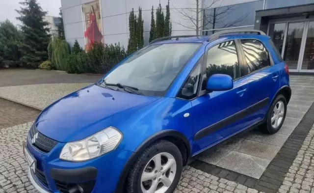 SUZUKI Sx4 