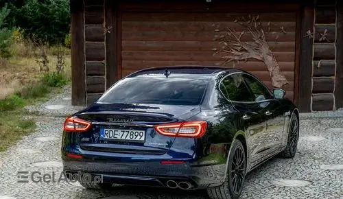 MASERATI Quattroporte 