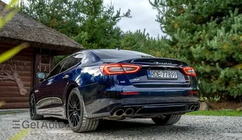 MASERATI Quattroporte 