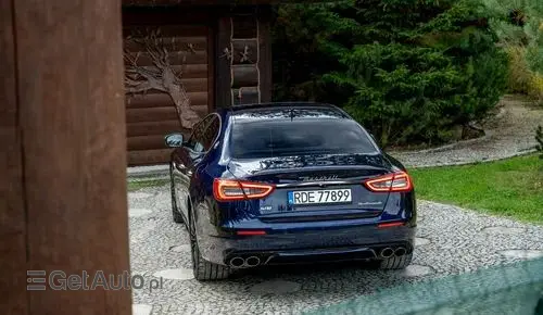 MASERATI Quattroporte 