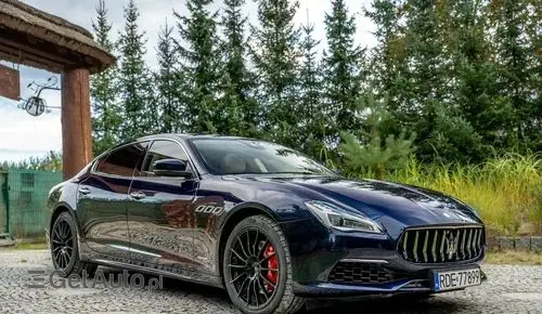 MASERATI Quattroporte 