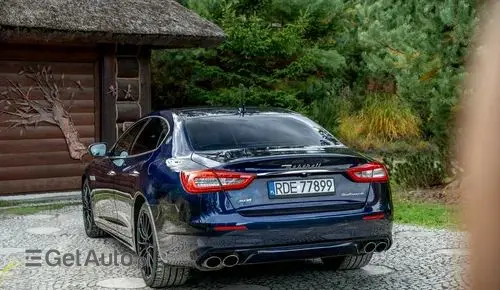 MASERATI Quattroporte 