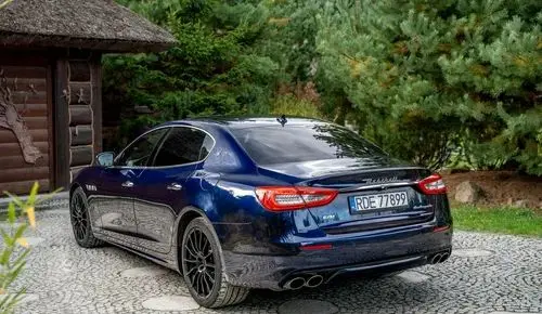 MASERATI Quattroporte 