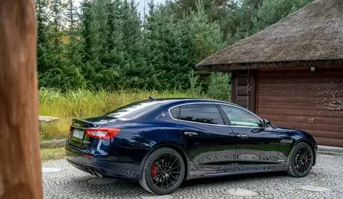 MASERATI Quattroporte 