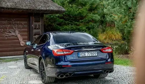 MASERATI Quattroporte 