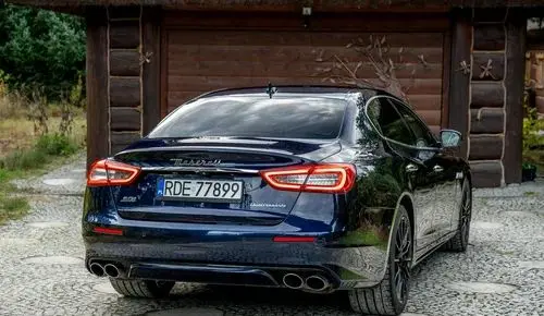 MASERATI Quattroporte 