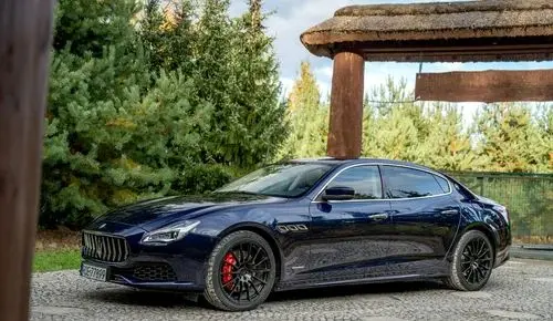MASERATI Quattroporte 