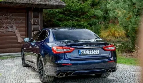 MASERATI Quattroporte 