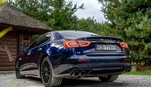 MASERATI Quattroporte 