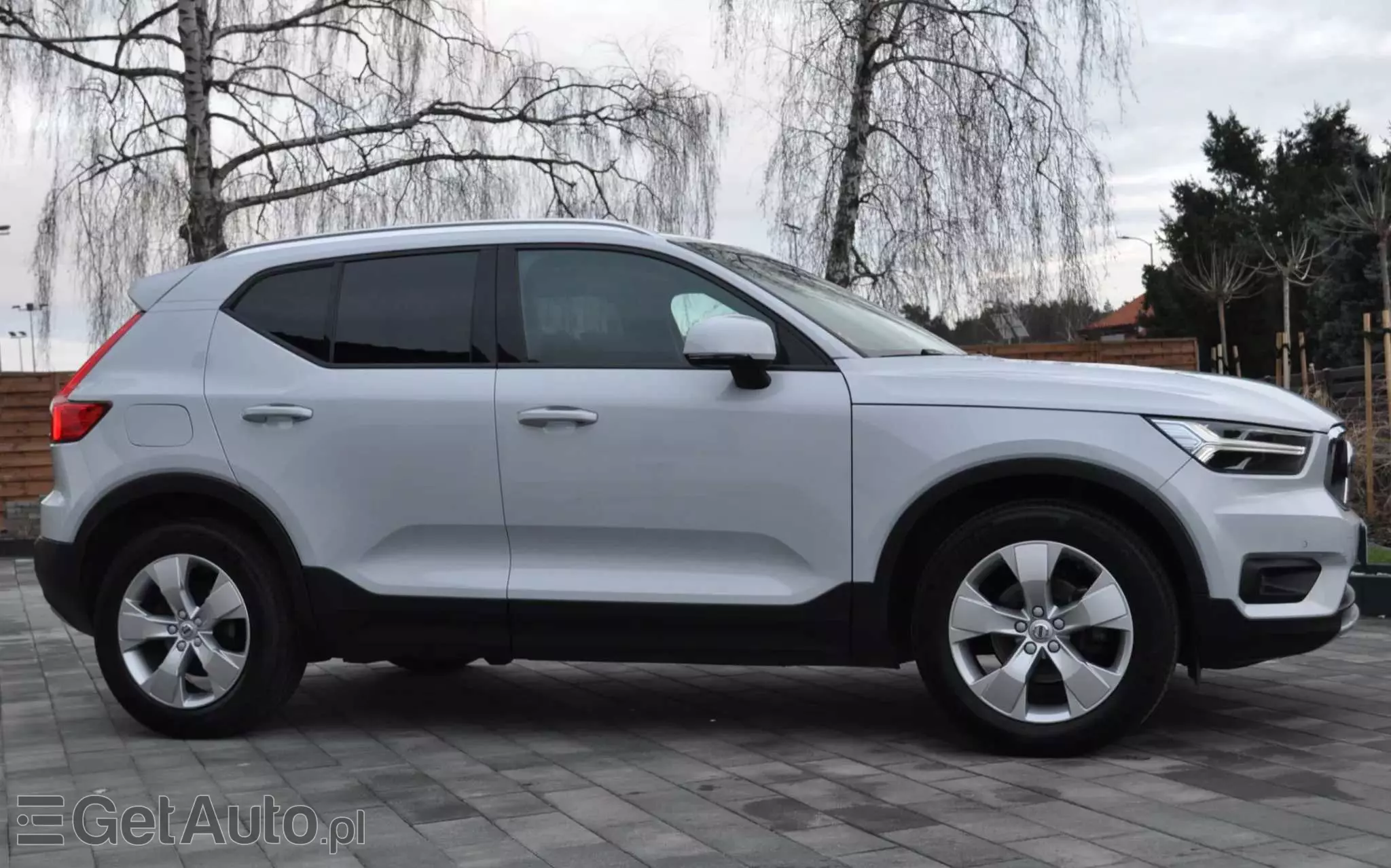 VOLVO XC 40 D3 Momentum Pro