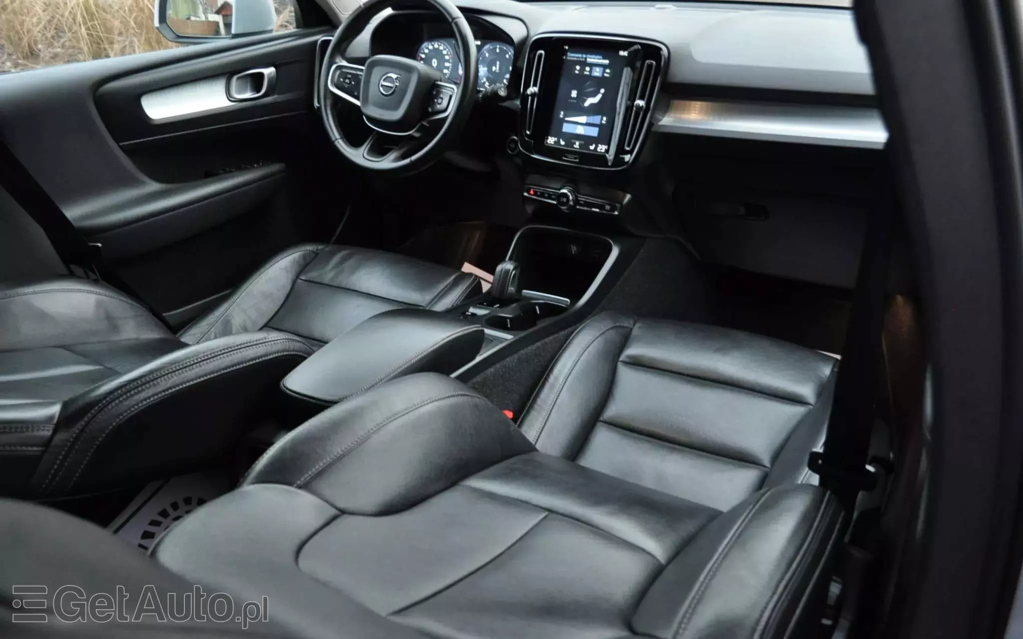 VOLVO XC 40 D3 Momentum Pro