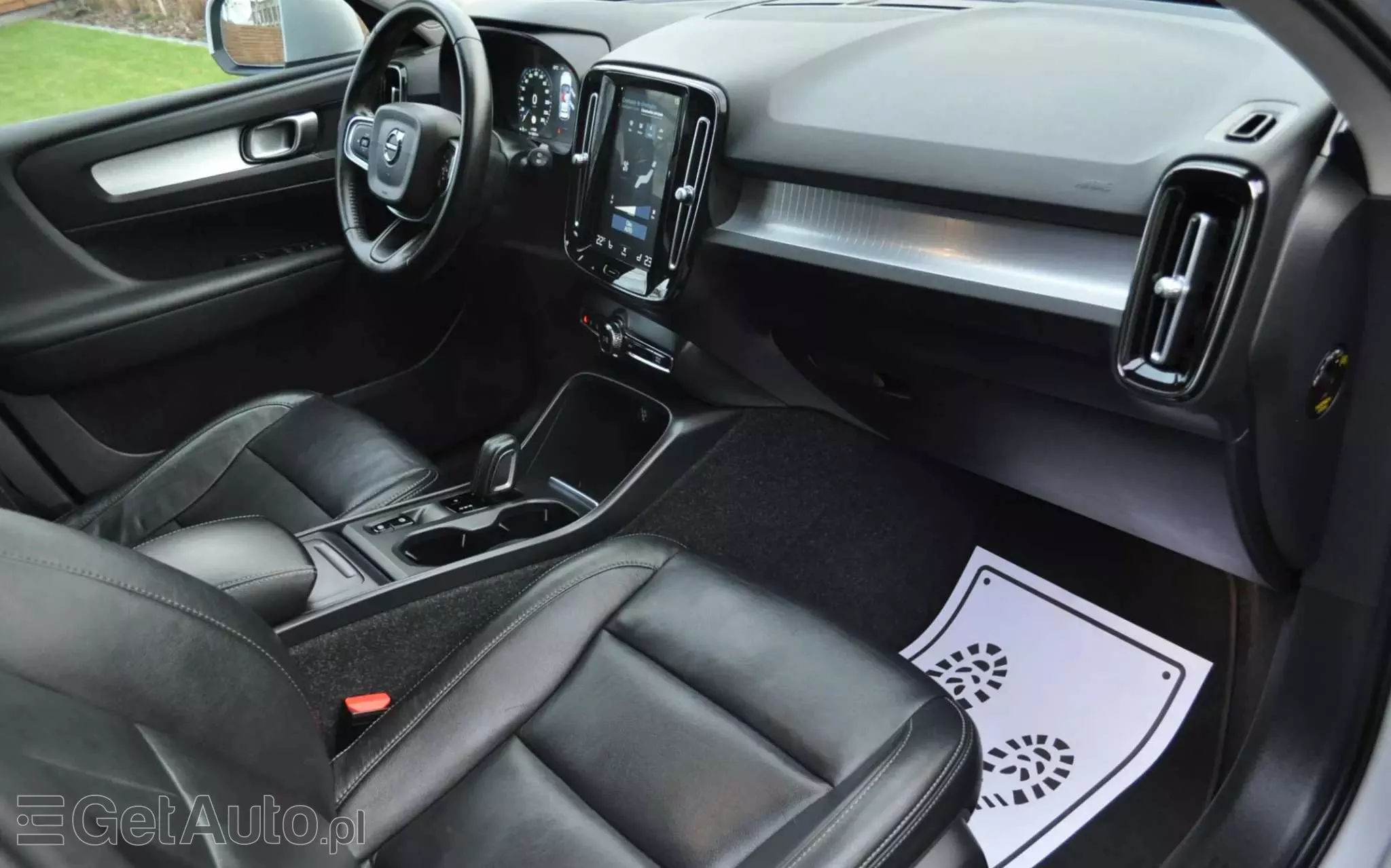 VOLVO XC 40 D3 Momentum Pro