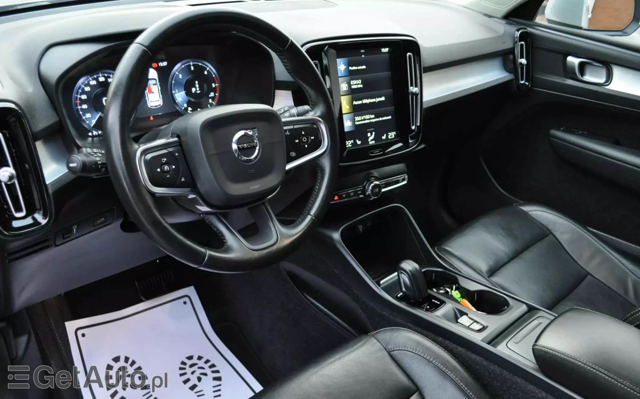 VOLVO XC 40 D3 Momentum Pro