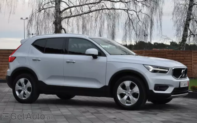 VOLVO XC 40 D3 Momentum Pro