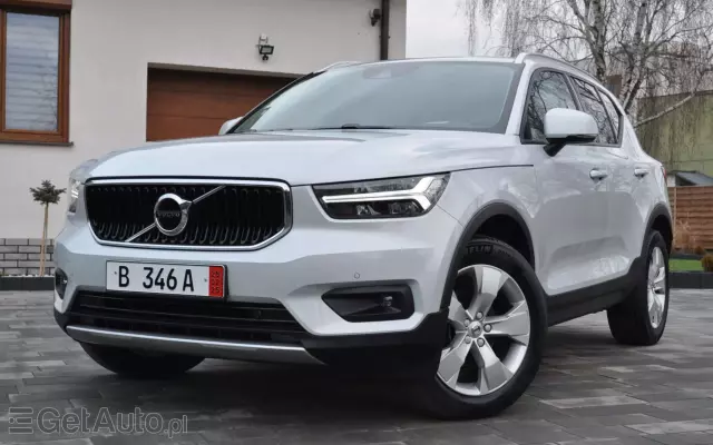 VOLVO XC 40 D3 Momentum Pro