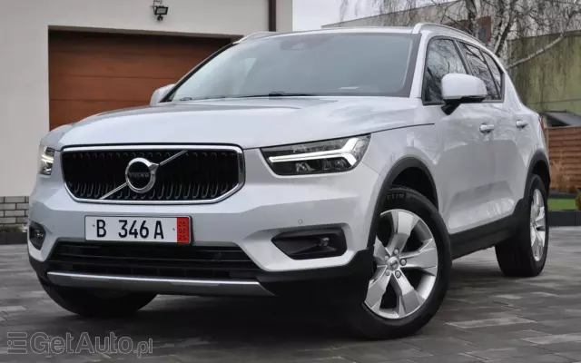 VOLVO XC 40 D3 Momentum Pro