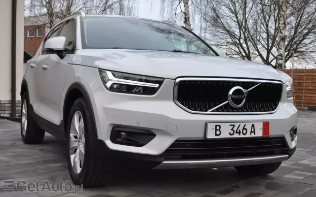 VOLVO XC 40 D3 Momentum Pro