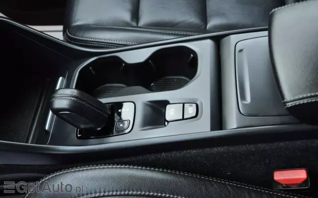 VOLVO XC 40 D3 Momentum Pro