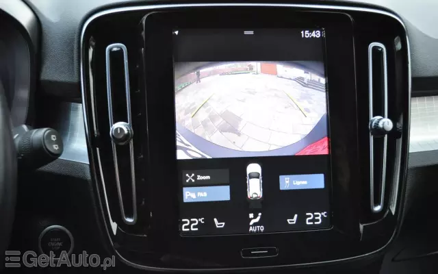 VOLVO XC 40 D3 Momentum Pro