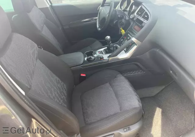 PEUGEOT 3008 HDi FAP 150 Platinum