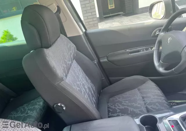 PEUGEOT 3008 HDi FAP 150 Platinum