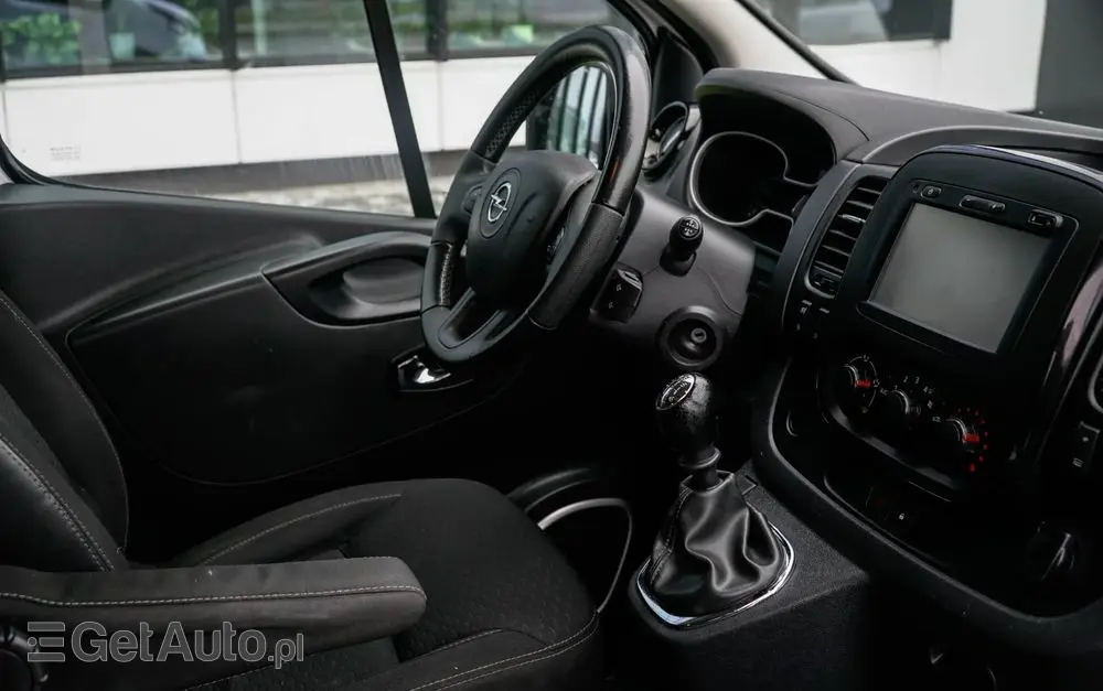 OPEL Vivaro 