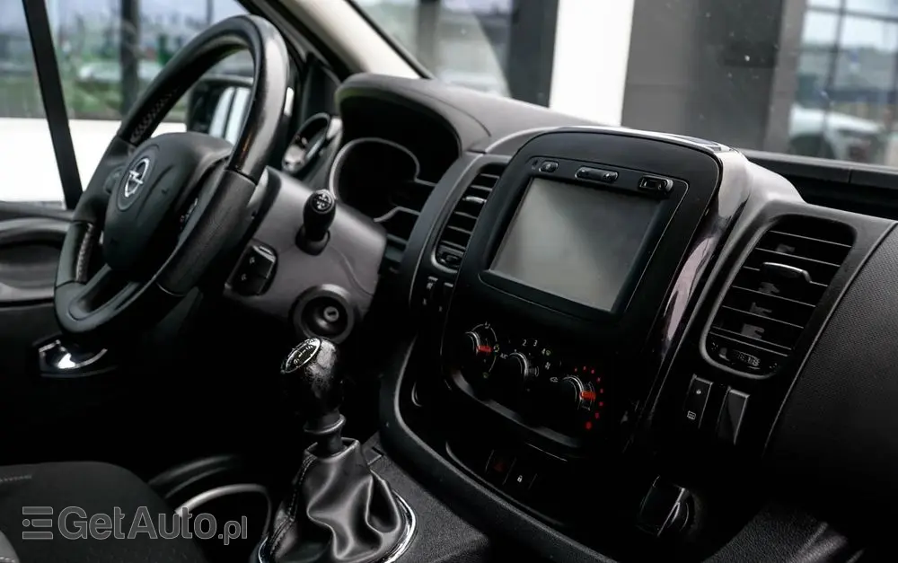 OPEL Vivaro 