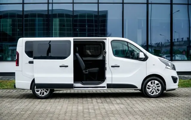 OPEL Vivaro 