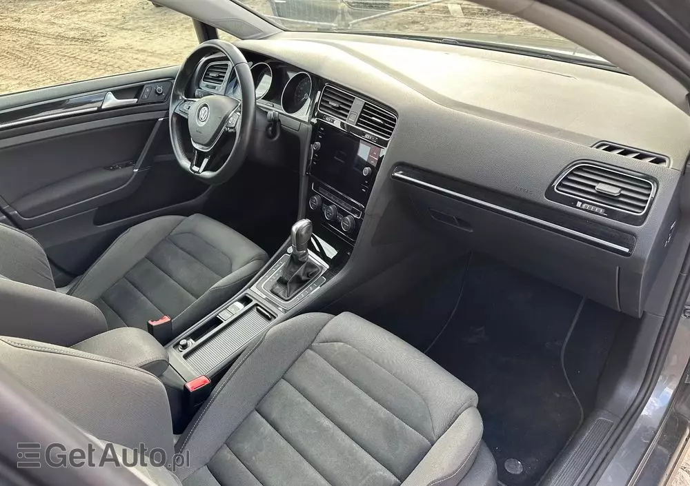 VOLKSWAGEN Golf 2.0 BlueTDI DSG Highline