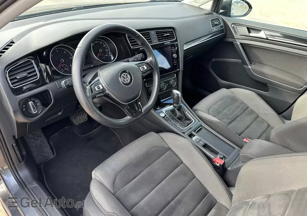 VOLKSWAGEN Golf 2.0 BlueTDI DSG Highline