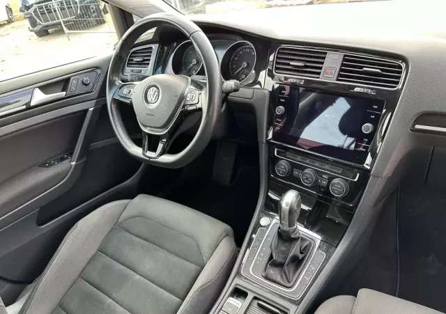 VOLKSWAGEN Golf 2.0 BlueTDI DSG Highline