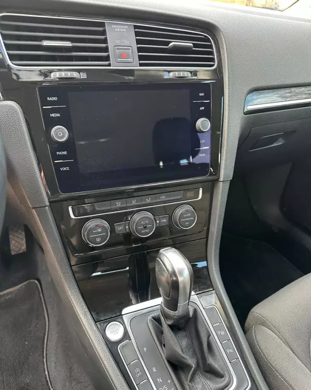 VOLKSWAGEN Golf 2.0 BlueTDI DSG Highline