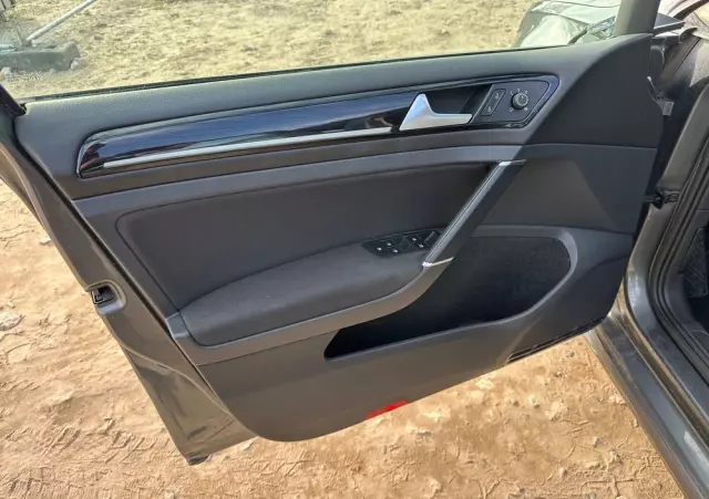 VOLKSWAGEN Golf 2.0 BlueTDI DSG Highline